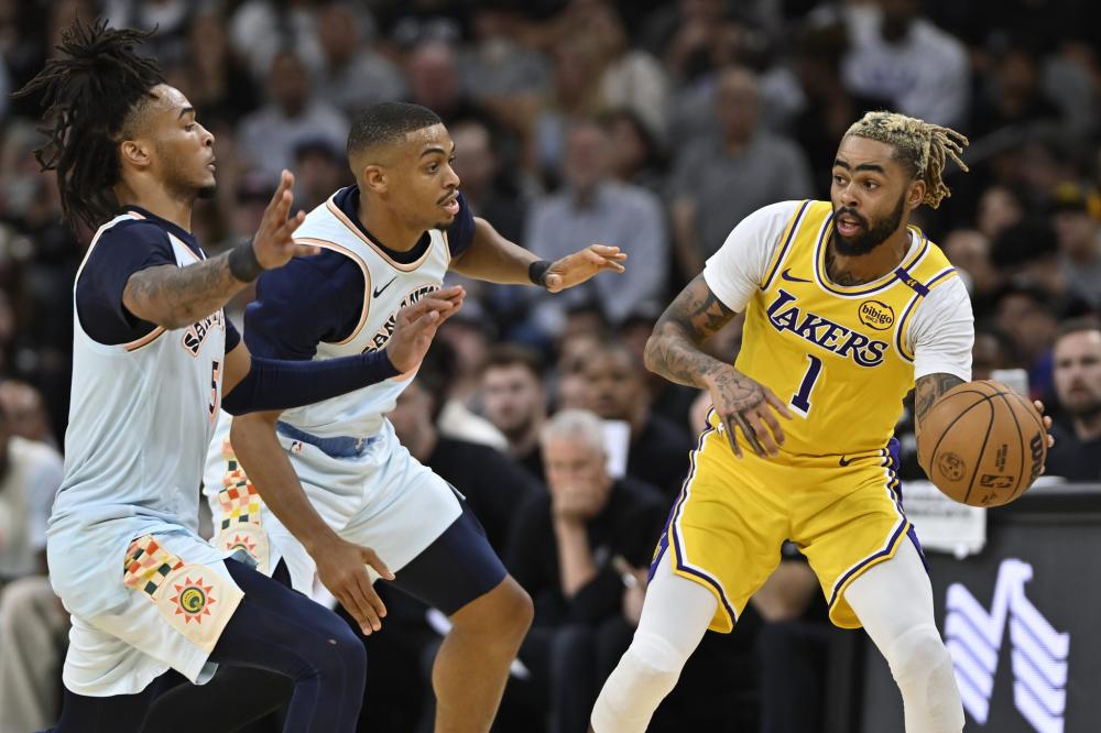 年轻学子及 年轻学子及