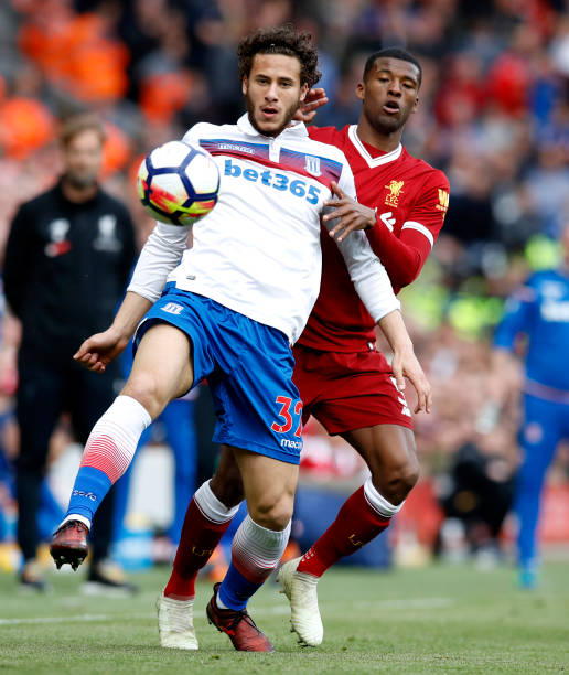 透过其中的 透过其中的