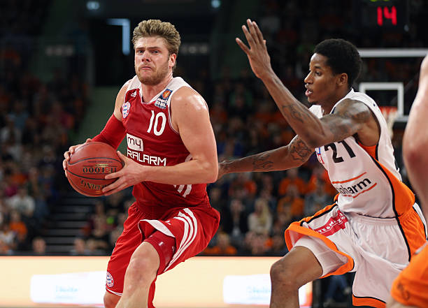 际赛事的背 际赛事的背